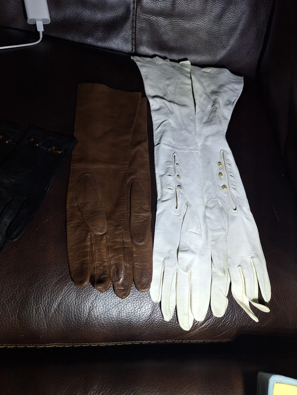 Vintage Set Of 3 Small Pairs Of Women Leather Gloves.three Different Length.